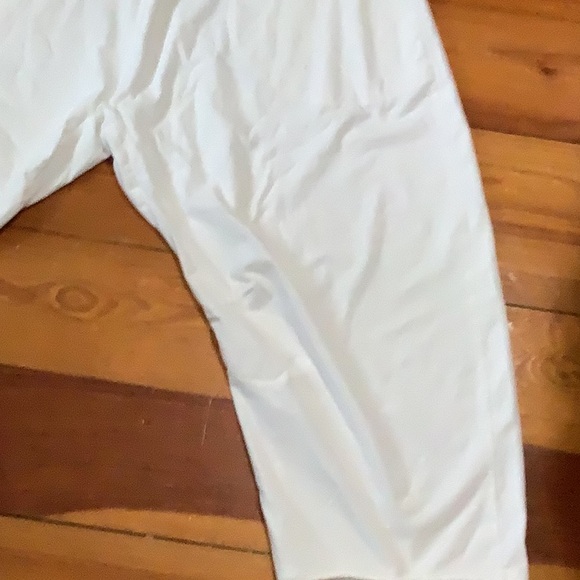 FREE PEOPLE | NWOT Hot Shot relaxed white pants. High waisted low seat, pockets - Picture 3 of 3